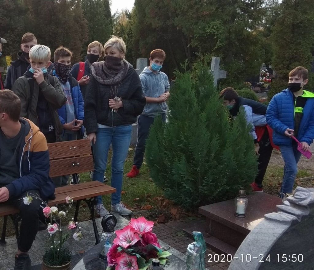 zdjecie wychowankowie MOS pamiętają
