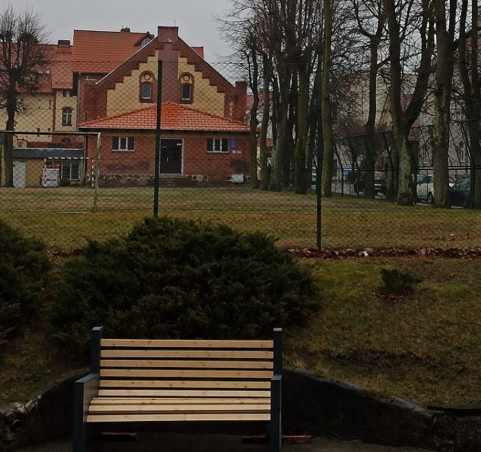 zdjęcie ławeczki kętrzyńskiego