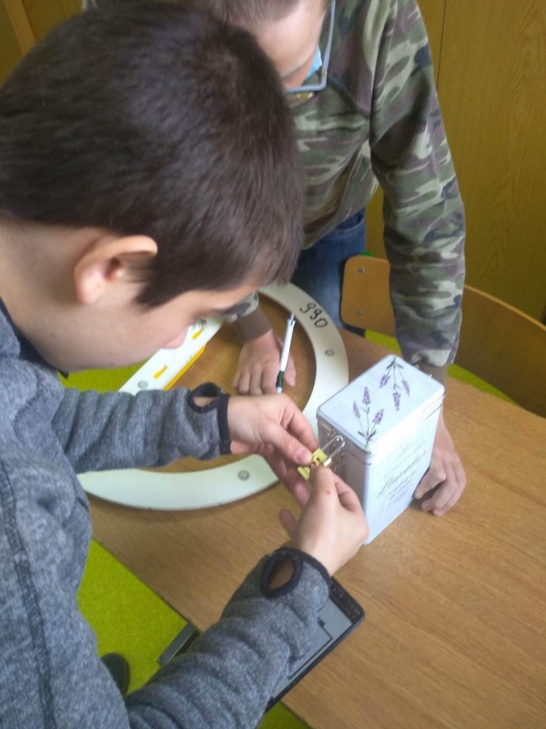 zdjęcia zajęcia matematyczne w specjalnym ośrodku szkolno-wychowawczym