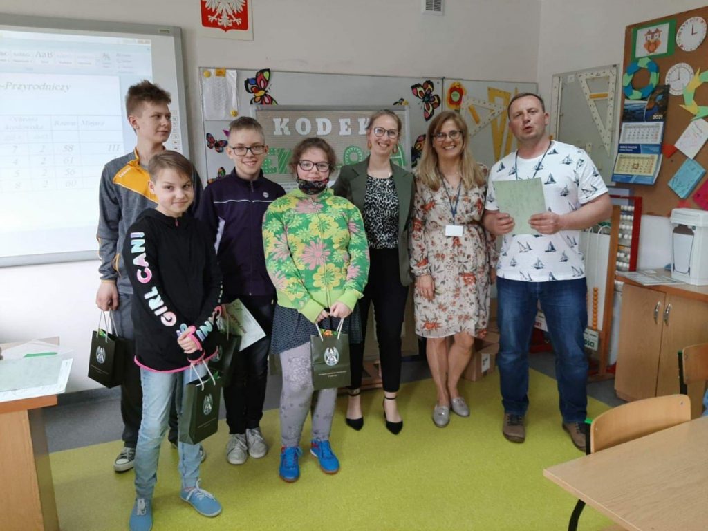 zdjęcie z konkursu matematyczno przyrodnieczego w specjalnym ośrodku szkolno wychowawczym