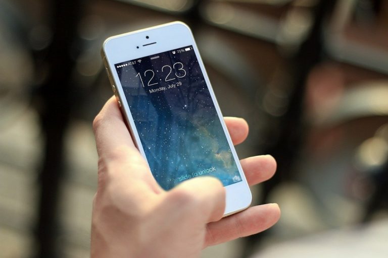 Konsumencie, w czym Ci może pomóc na urlopie Twój telefon?