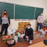 zdjęcia ze zbiorki żywności dla "promyka"