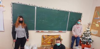 zdjęcia ze zbiorki żywności dla "promyka"