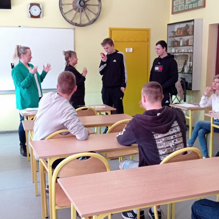 spotkanie z OHP w Zespole Szkół Zawodowych