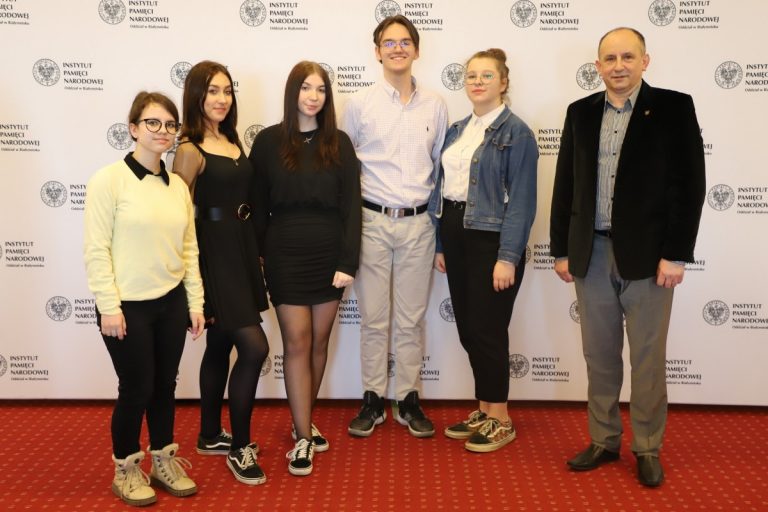W kręgu poezji i prozy lagrowej byłych więźniarek obozu KL Ravensbrück