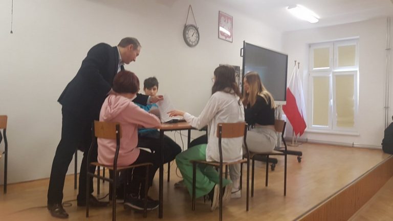 Wykład i ćwiczenia w klasach akademickich SGH