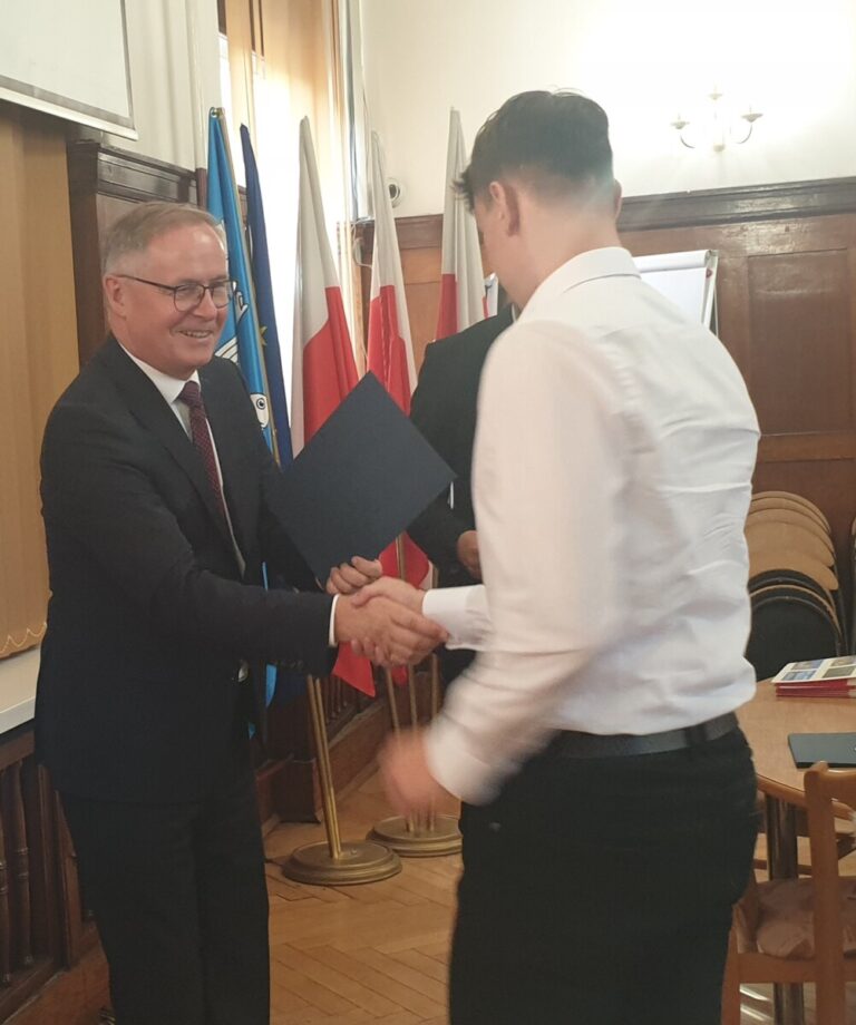 Tegoroczni stypendyści Powiatu Giżyckiego