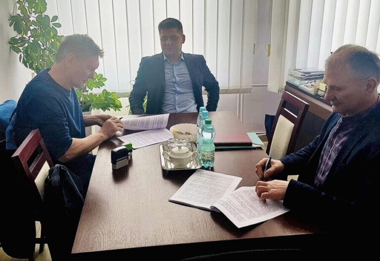 Podpisano umowy na wykonanie przebudowy dróg powiatowych