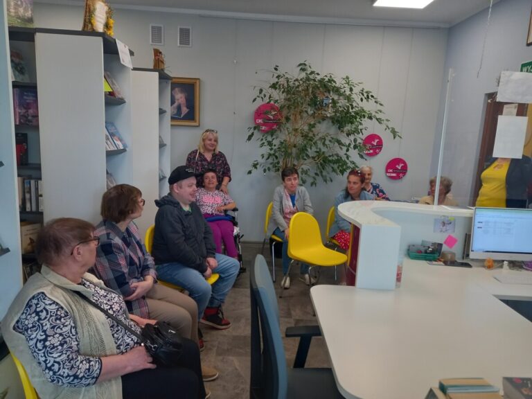 Majowe Święto Książki w bibliotece w Rynie