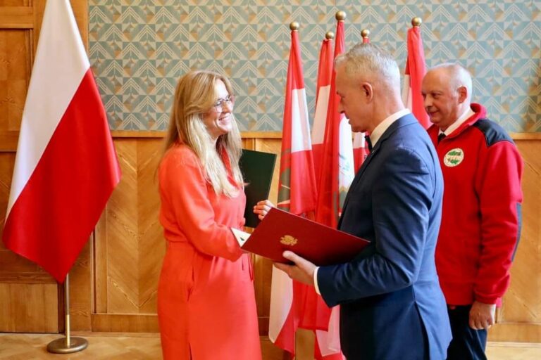 Pani Beata Jasudowicz z tytułem „Nauczyciela Kraju Ojczystego”