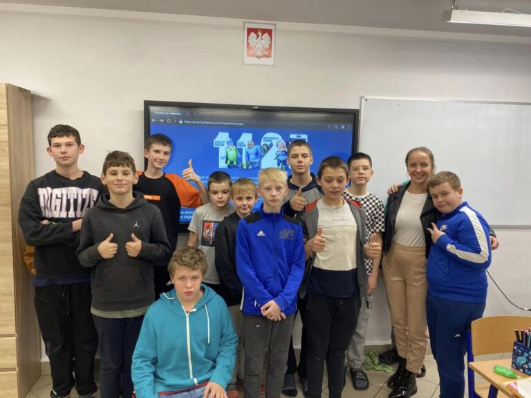Realizacja projektu „Fast Heroes” w MOS