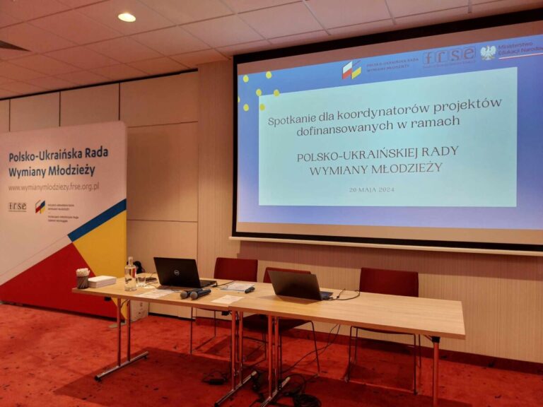 Polak i Ukrainiec – młodzi obywatele demokratycznych państw