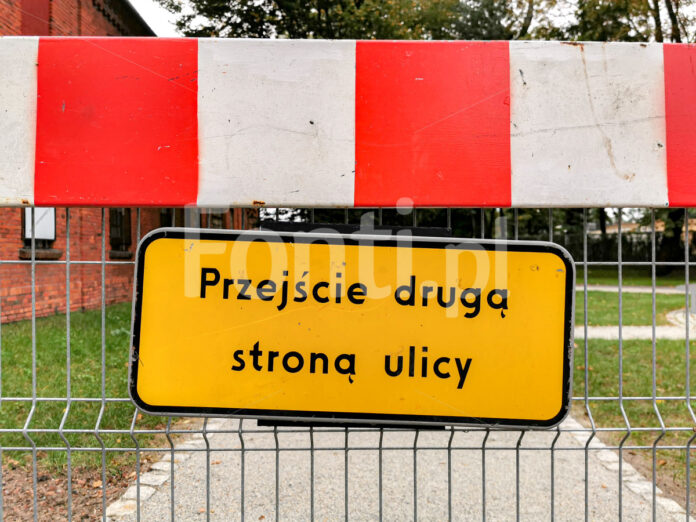 przejście drugą stroną znak
