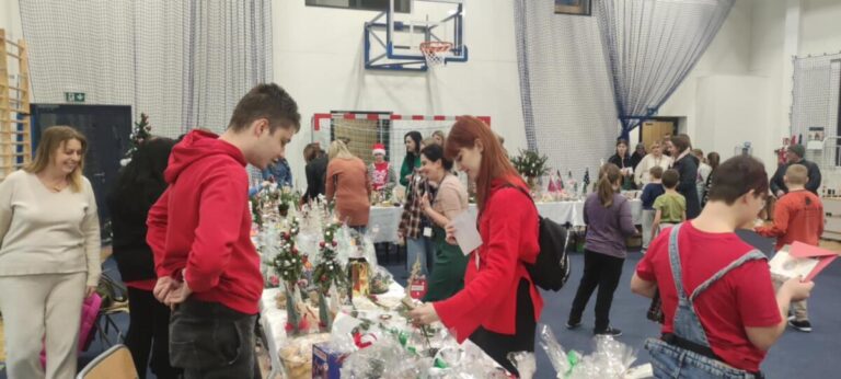 Kiermasz Bożonarodzeniowy w SOSW