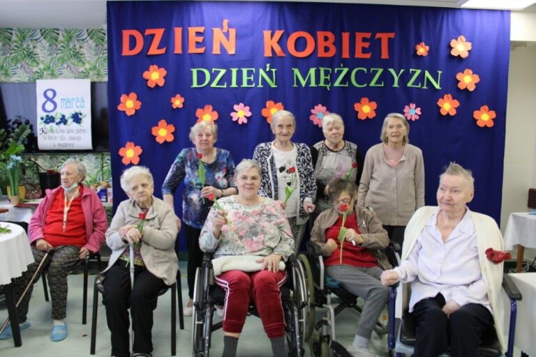 Dzień Kobiet i Dzień Mężczyzn w giżyckim DPS