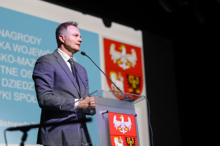 Pracownicy socjalni uhonorowani Nagrodami Marszałka